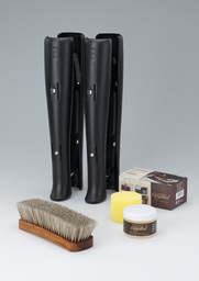 秋冬の革製品のお手入れに『ブーツキーパーロング』『レザークリスタル100』『ジャーマンブラシ1』