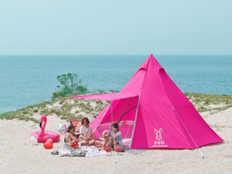 フェスやキャンプで目立ちたい人必見！ピンクカラーのワンポールテント、タープを発売。