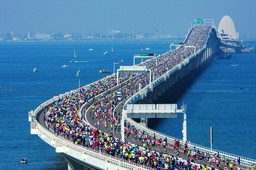 東京湾アクアラインを走るマラソン（3回目）を千葉県が開催 　＜海を走ろう～アクアラインの風に乗って～＞