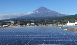 ソーラーパワーネットワークが 静岡県富士市でルーフトップ型太陽光発電施設（約１．１MW）を完成