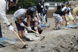 駿府城の天守台発掘調査 １年間で来場者数８万人突破