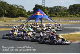 DUNLOPが「Red Bull Kart Fight」に協賛