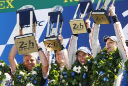 レースはドラマチックな結末を迎え、 ポルシェ919ハイブリッドは19回目の優勝を獲得