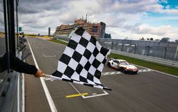 ニュー911 RSRが2つの表彰台を獲得　カスタマーチームはクラス優勝