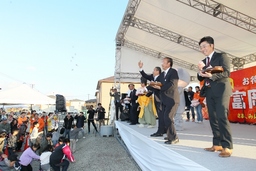 福島県富岡町　震災後7年ぶり開催「えびす講市」
